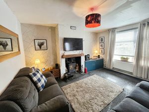 Lounge- click for photo gallery